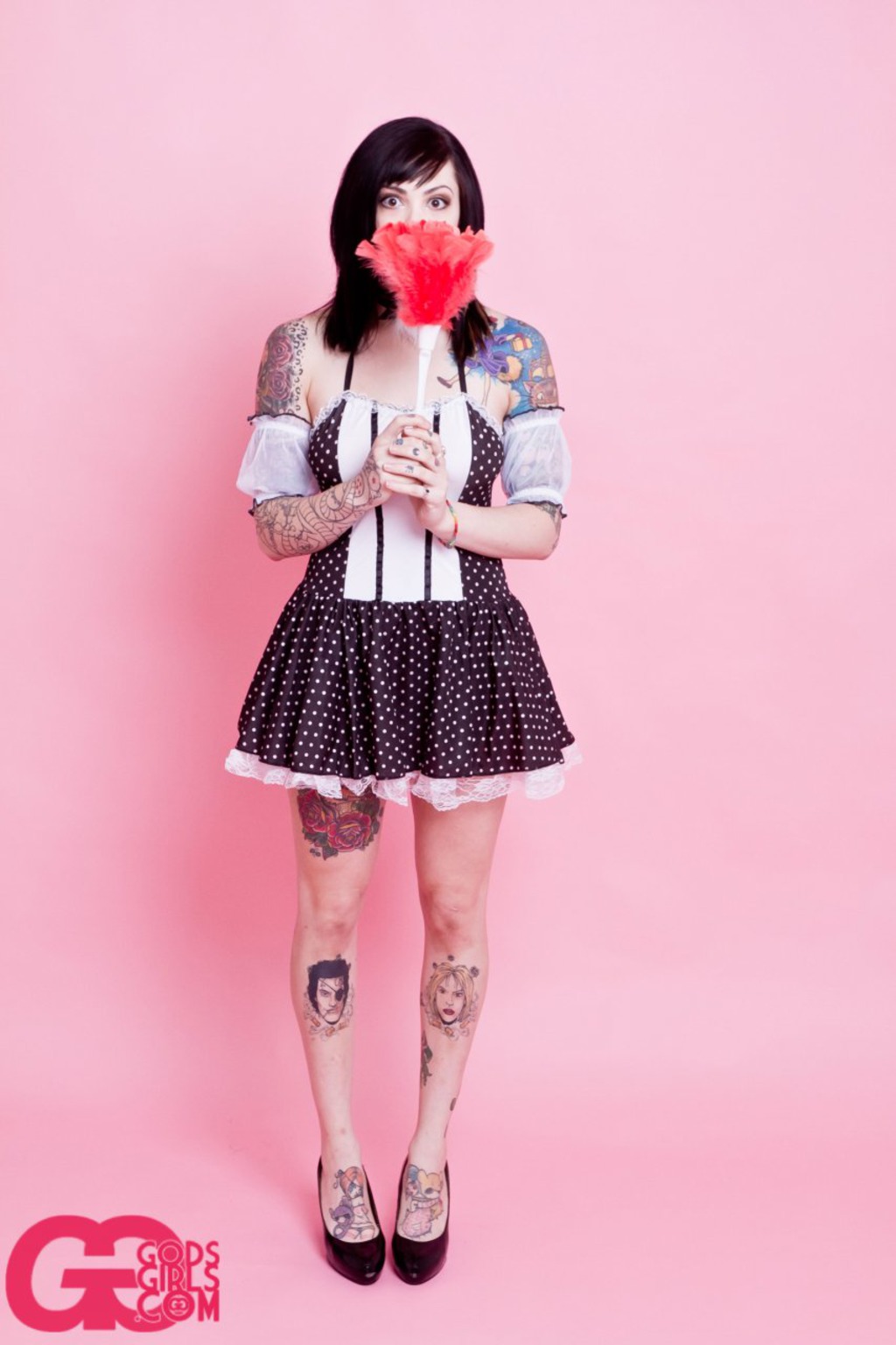 Tattooed Girl In Pink Room 00