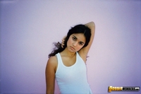 Summer Bishil Cleavy Teen Beauty