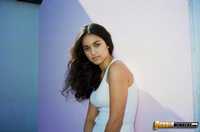 Summer Bishil Cleavy Teen Beauty