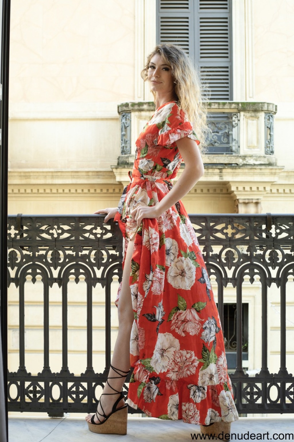 Candice Nude At The Balcony 01