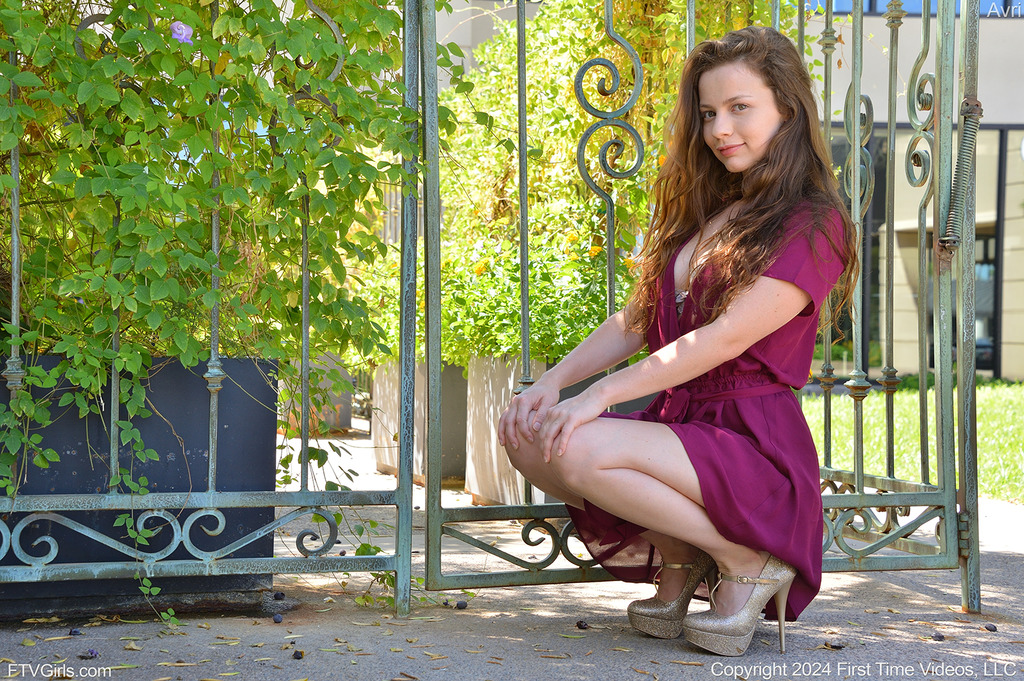 Cutie Avri In Heels 04