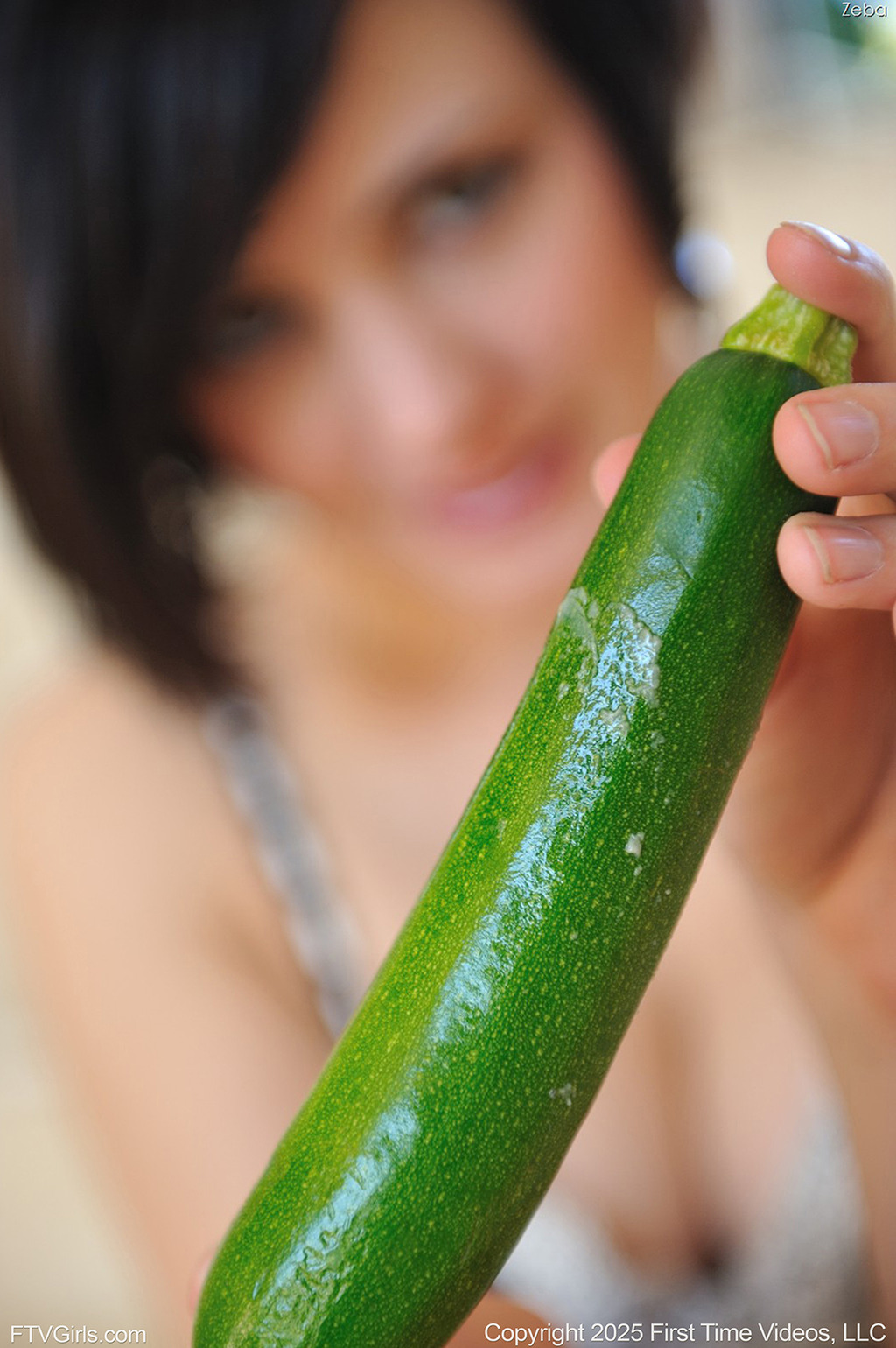 Zeba In Zucchini Nudes 14
