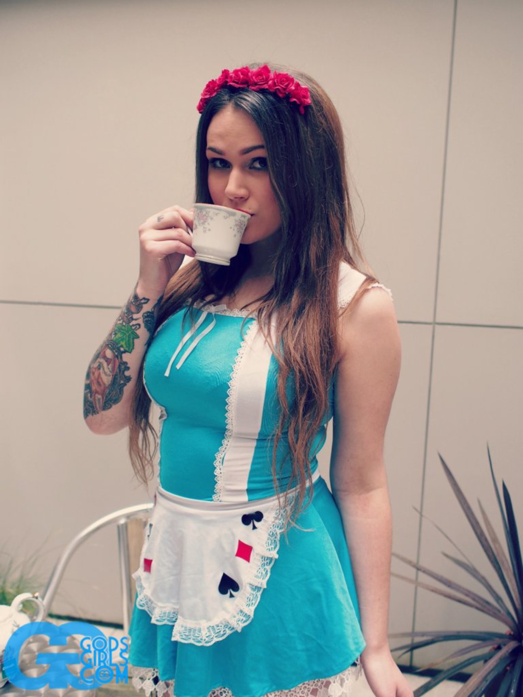 Busty Tattooed Linda 03