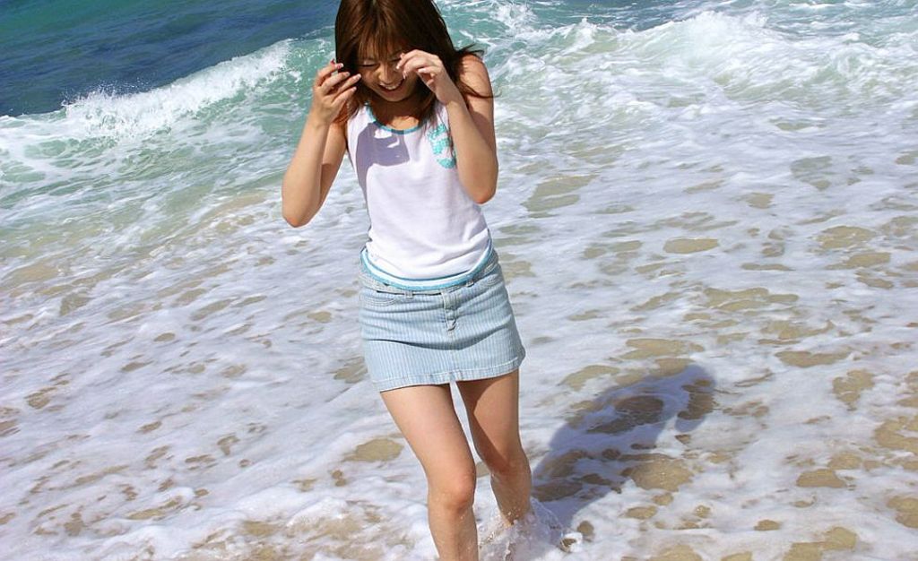 Asian teen at the sea 03