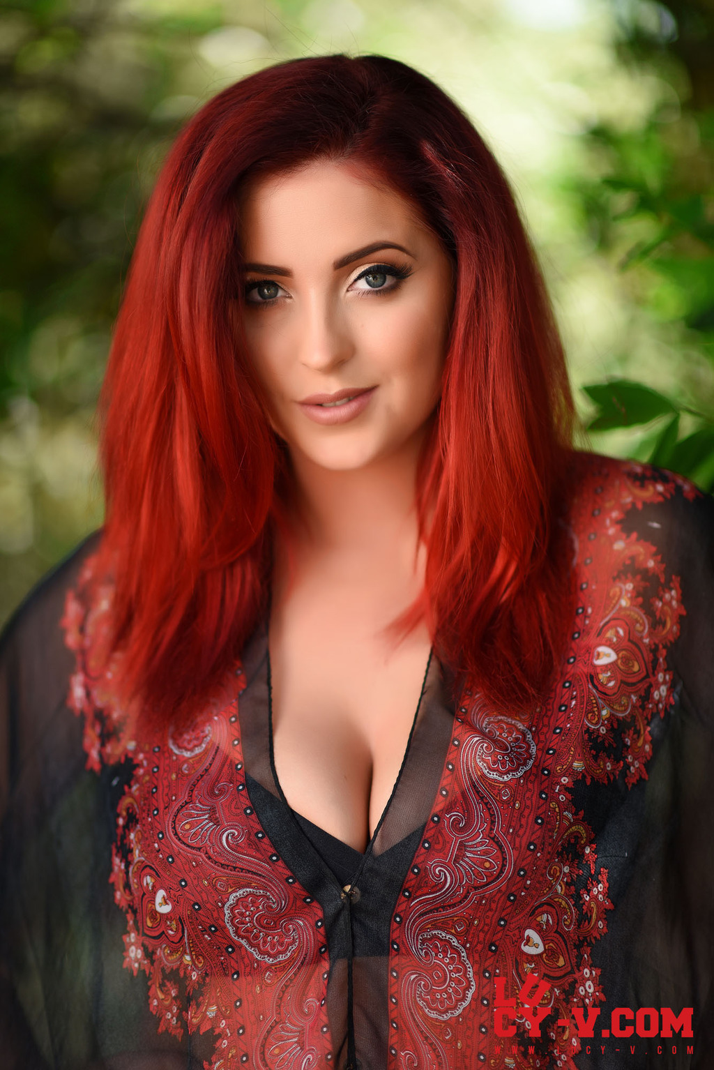 Redhead Lucy Vixen 08