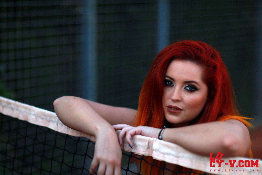 Lucy Vixen Strips Naked 06