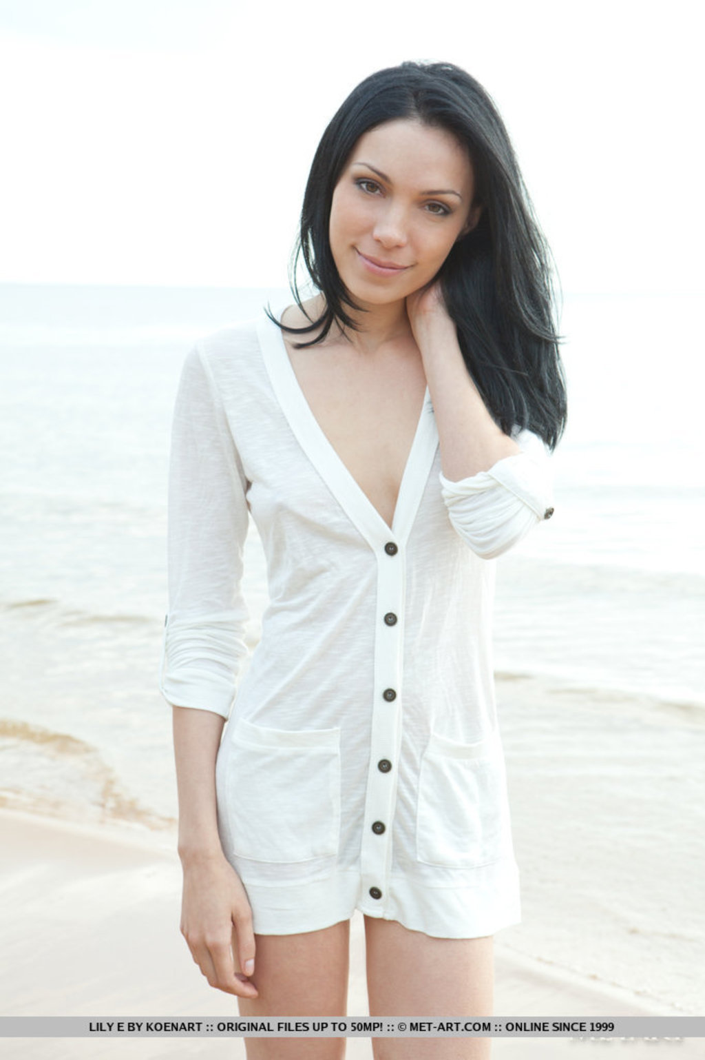Lily Erotic Nude Gallery 00