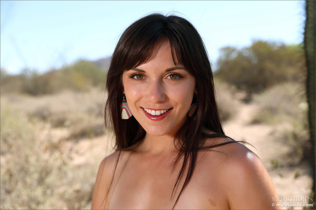 Elena Generi In Desert Solitaire 05