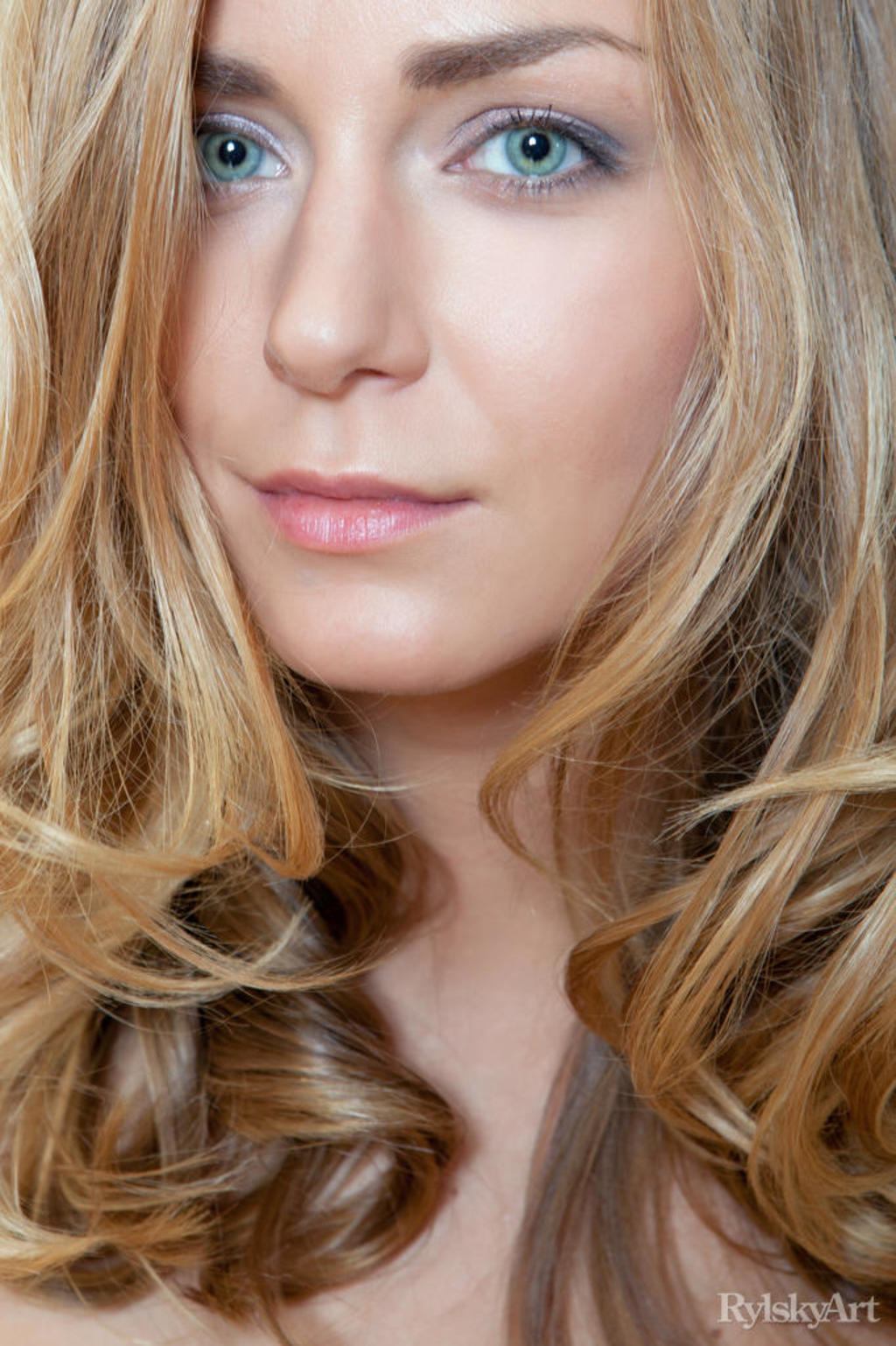 Tempting Blonde Teen Girl Sharon 06