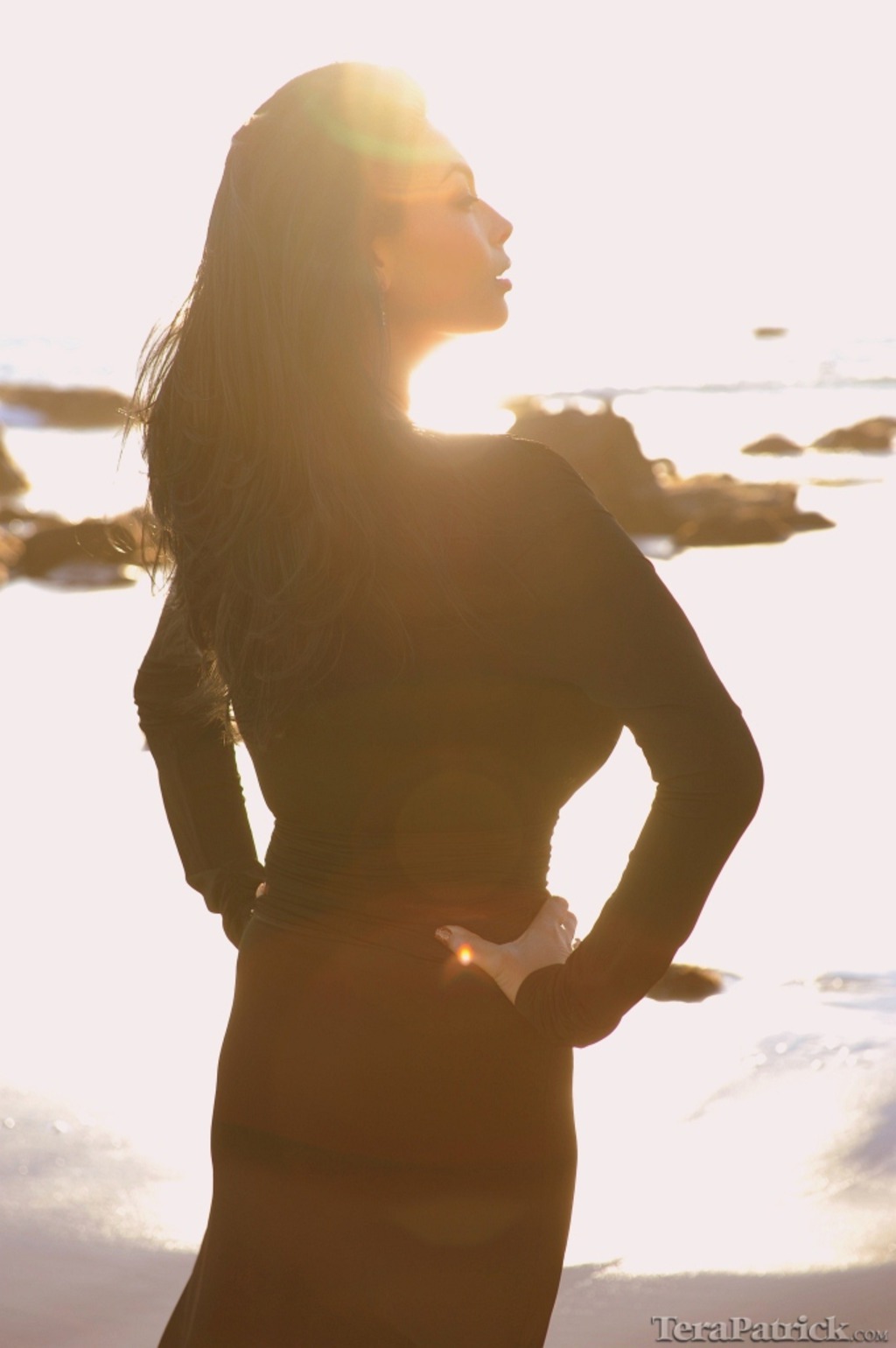 Tera Patrick Walking On The Beach 03