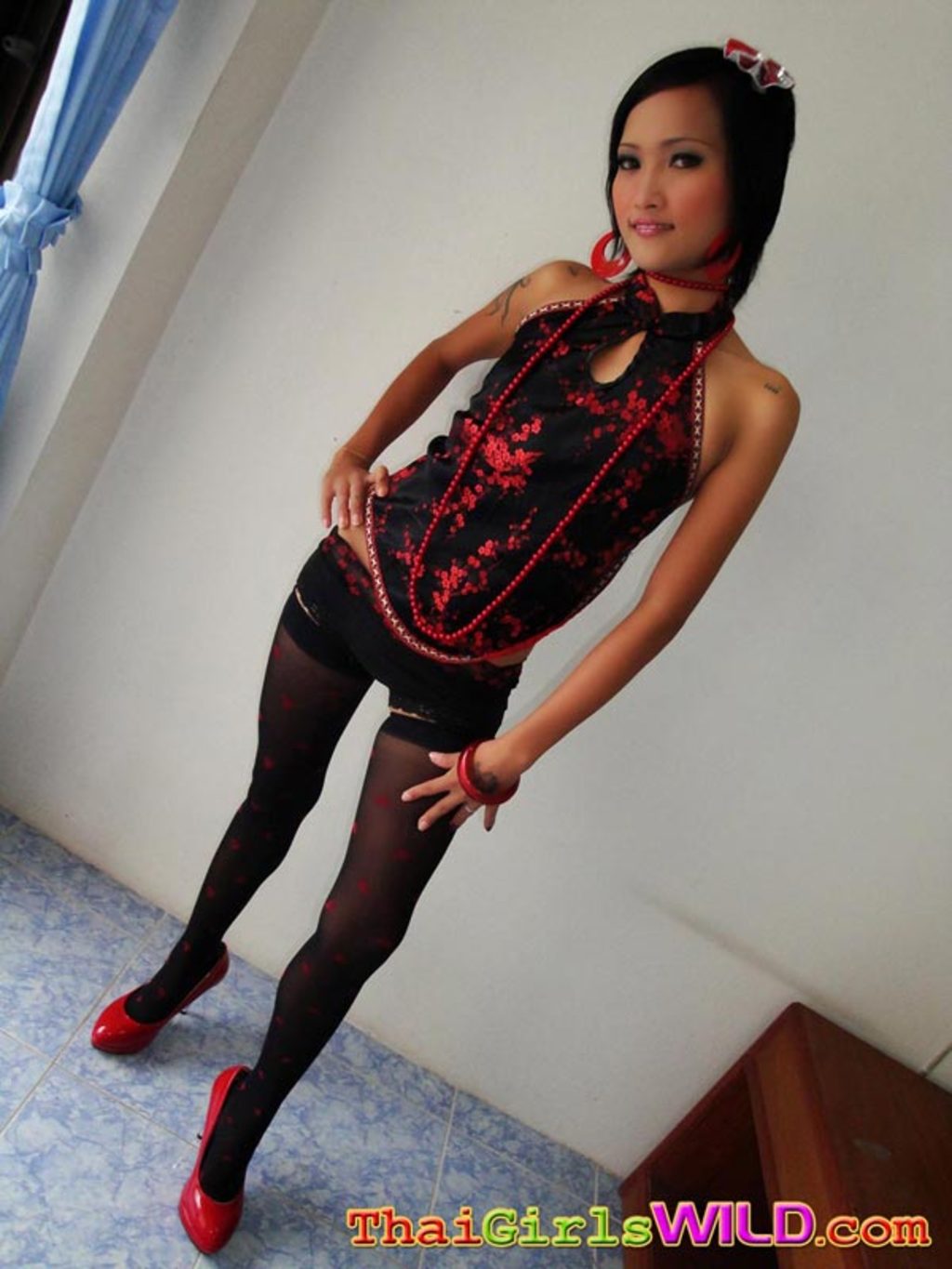 Beautiful Thai Babe In Stockings 00