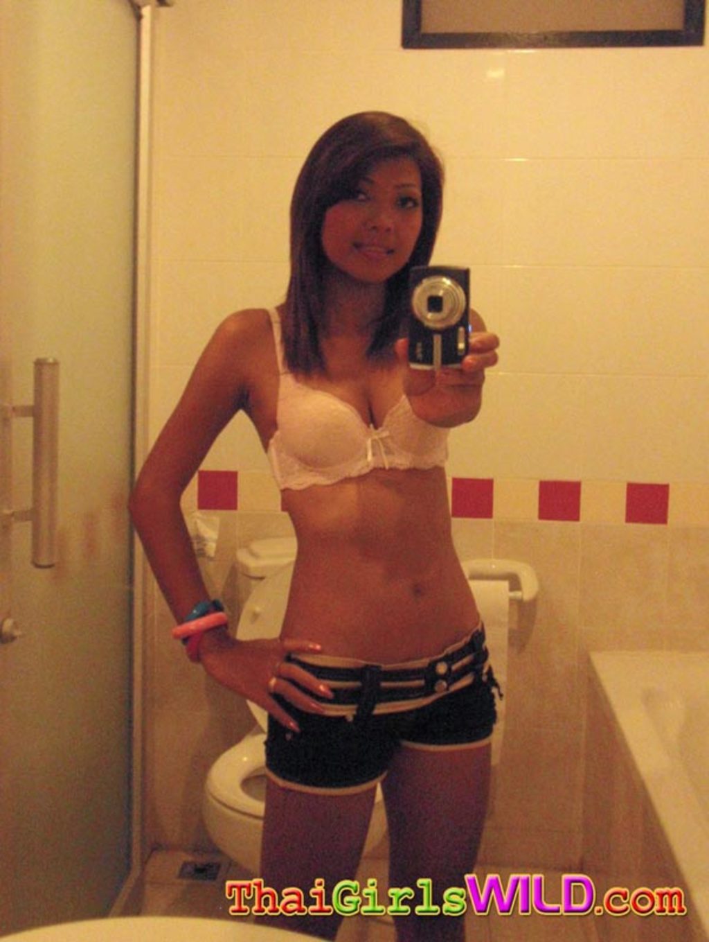 Alluring Thai Babe Nat 04
