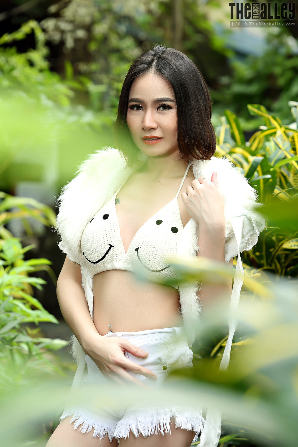 Busty Asian Strips Outdoors 00