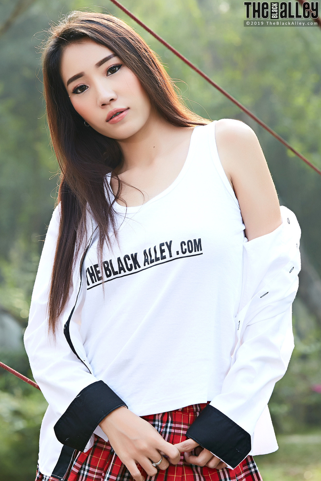 Sexy Asian Schoolgirl Farin 02