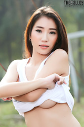 Sexy Asian Schoolgirl Farin