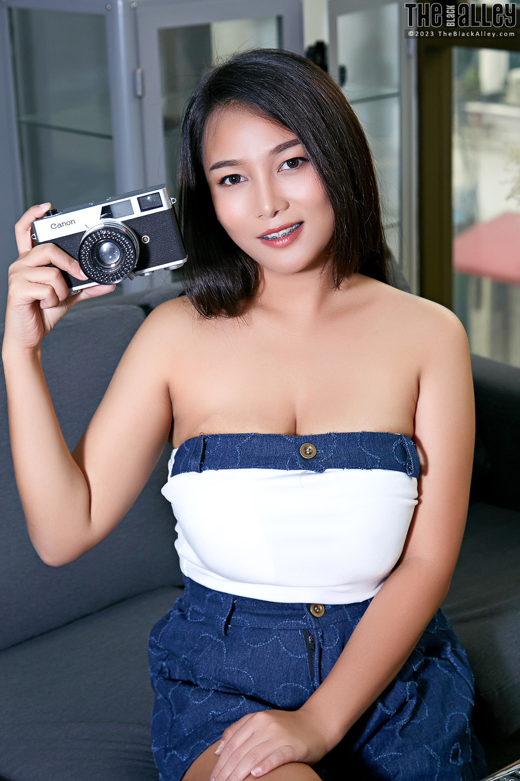 Busty Asian Paris 05