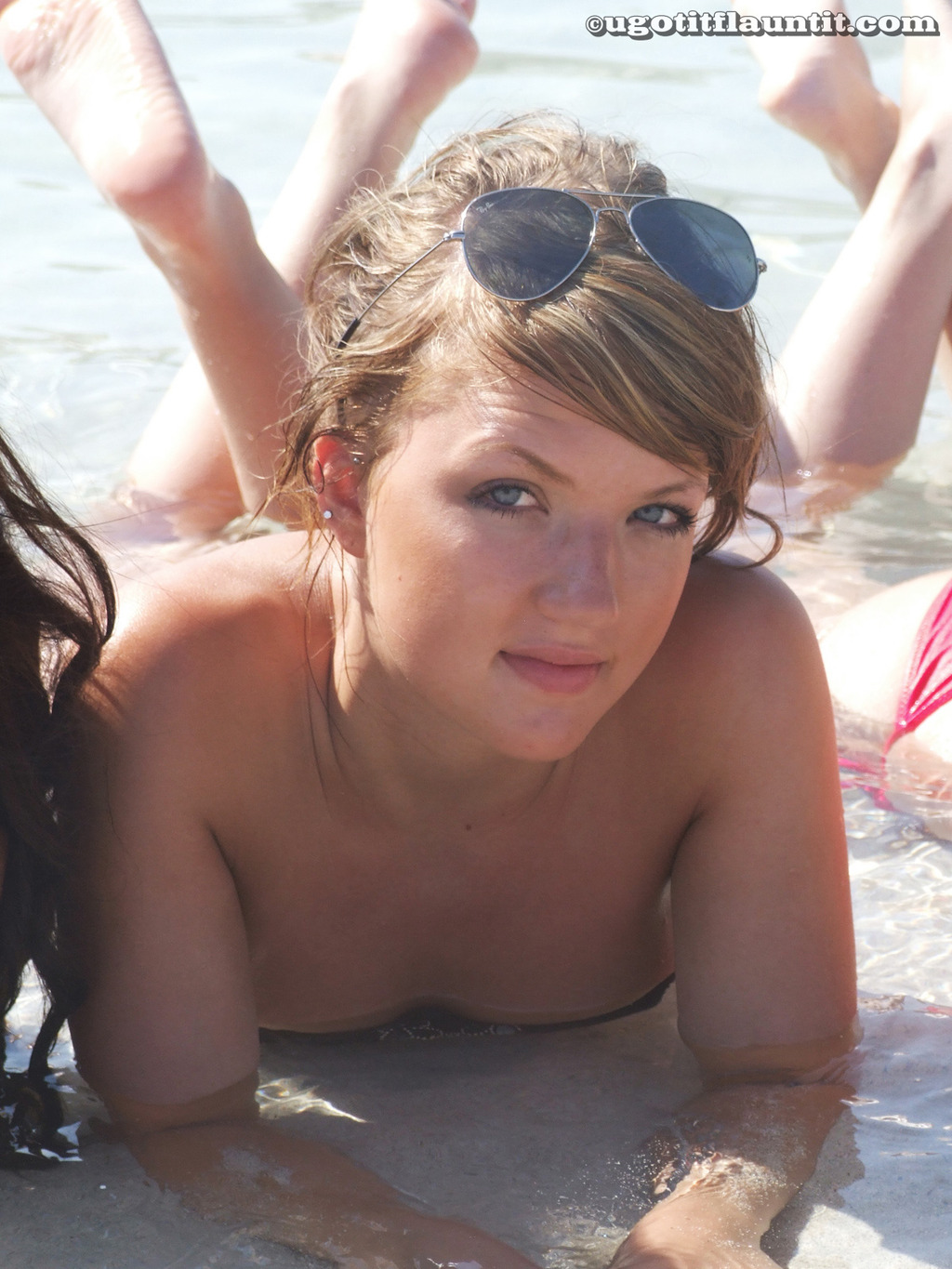 Sexy girls at the beach 02