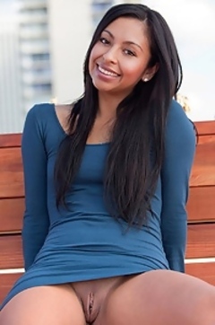 Black haired cutie without panties