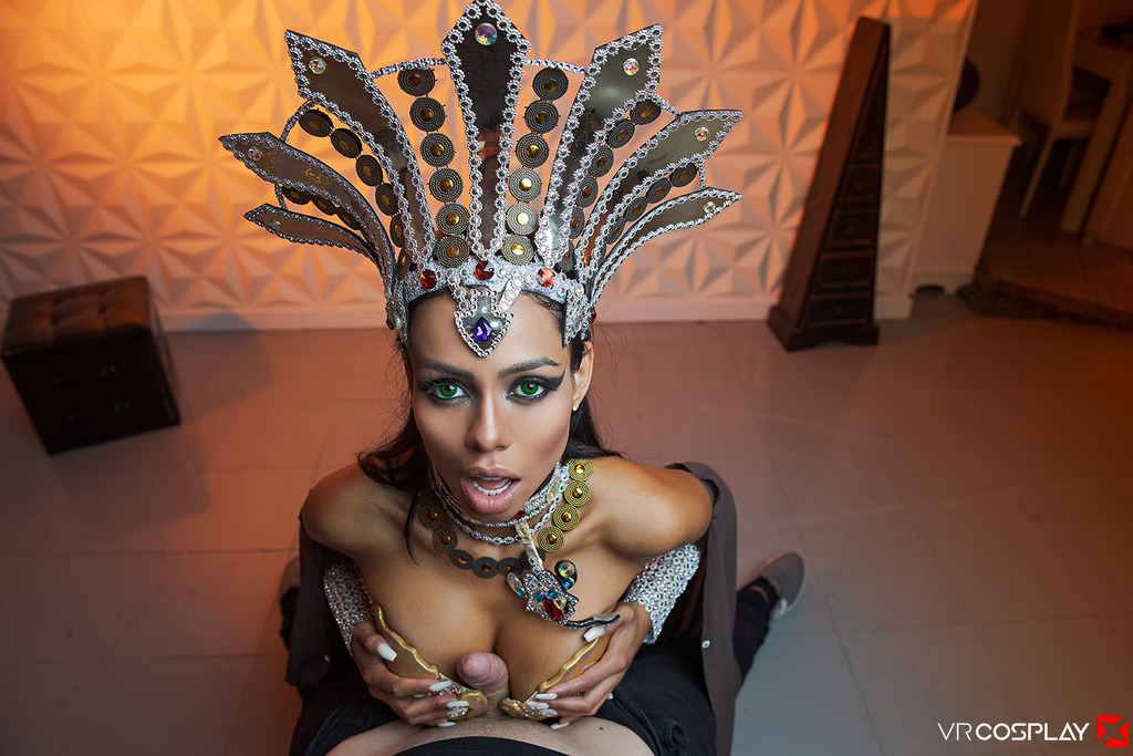 Canela Skin In Queen Of The Damned 00