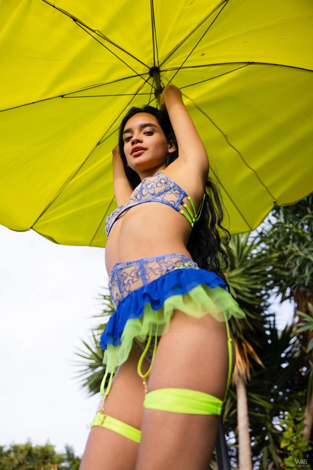 Dulce In Under The Umbrella 02