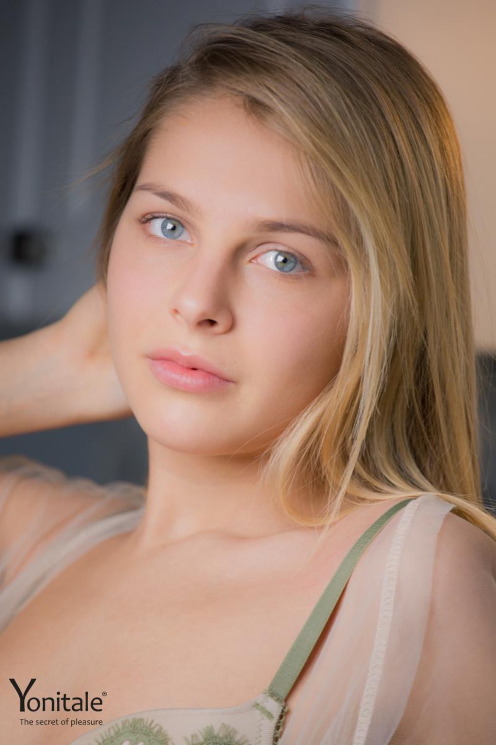 Elise Y From Wonderland 00