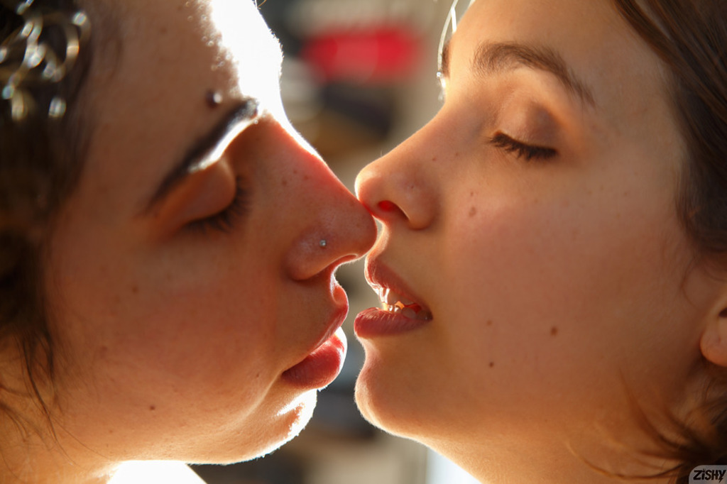 Zoe And Emma 12